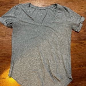 Size 8 Lululemon tee